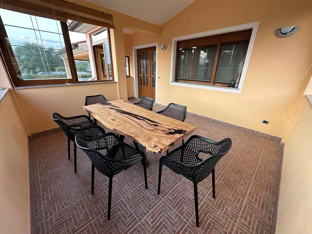 Casa Olivia Villa Valbandon Holiday home